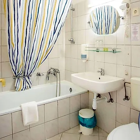Kapos Hotel 3*