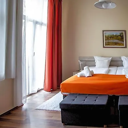 Hotel Kapos 3*